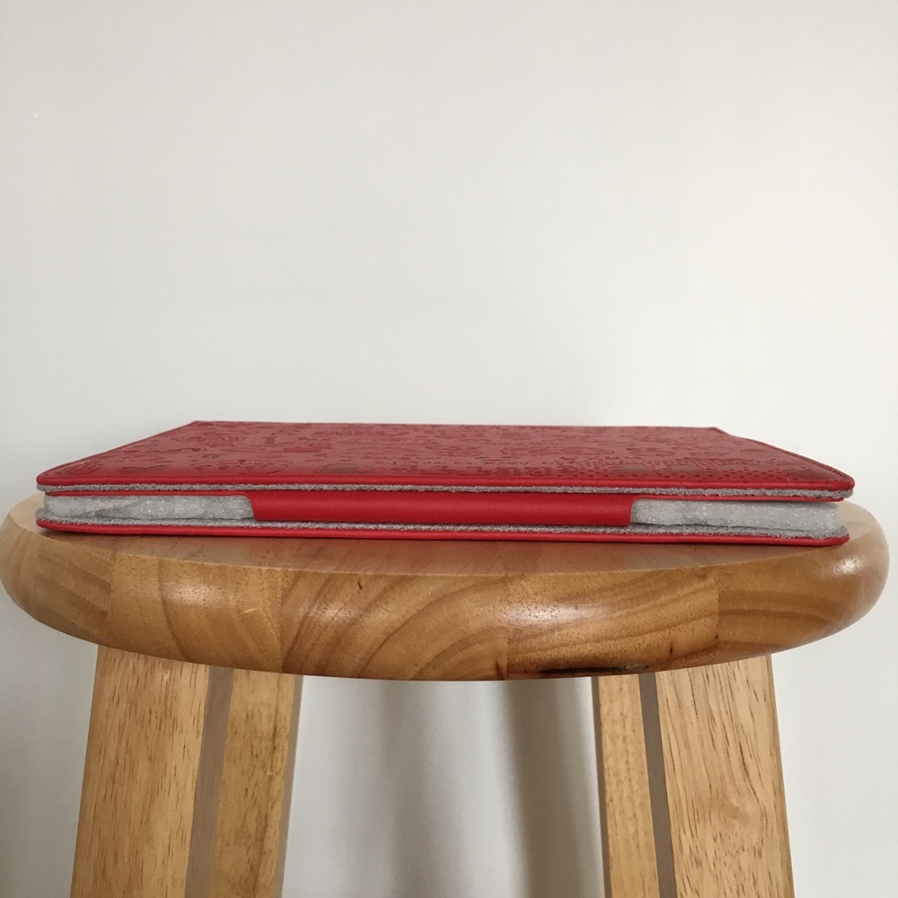 Kawaii red cartoon iPad 1 case - Picture 6 of 7
